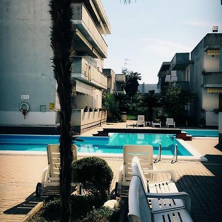 Claudia Residence Alba Adriatica Bagian luar foto