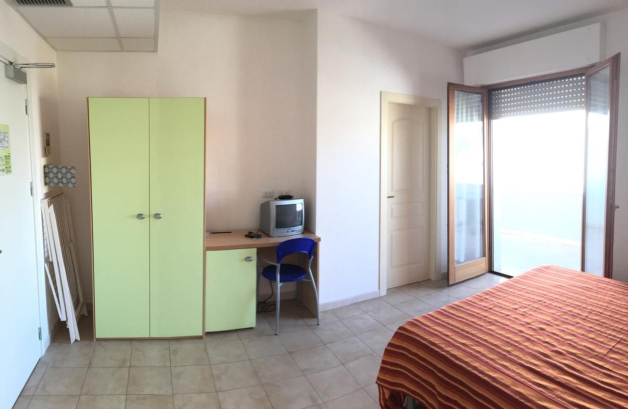 Claudia Residence Alba Adriatica Bagian luar foto